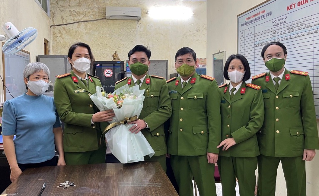 Phòng Cảnh sát QLHC về TTXH: Chúc mừng cán bộ, hội viên Hội Phụ nữ đơn vị nhân dịp 8-3